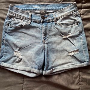 Curvy jean shorts